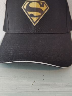 Superman Logo Black & Gold Baseball Cap - Unbranded